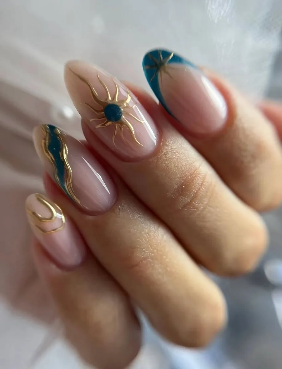 Kemerburgaz Altın güneş nail art — Kırmızı Oje